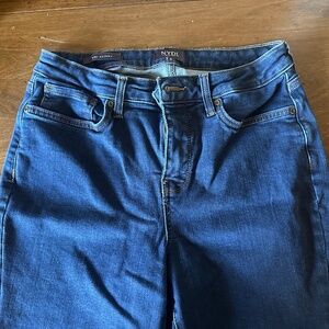 NYDJ Ami Skinny Jeans Size 8 - Like New!